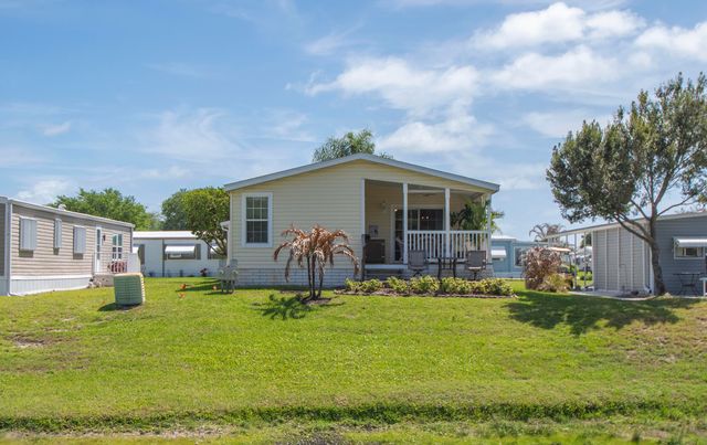 91 S Warner Drive, Jensen Beach, FL 34957