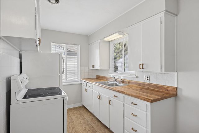 3125 W Rowan Ave, Spokane, WA 99208