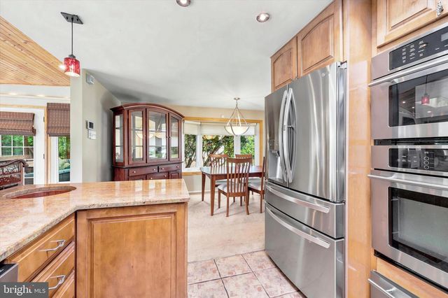 38 WAR TROPHY LN, Media, PA 19063