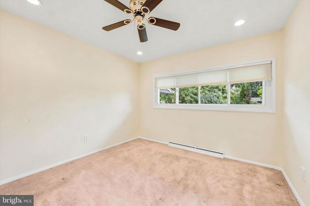 38 WAR TROPHY LN, Media, PA 19063