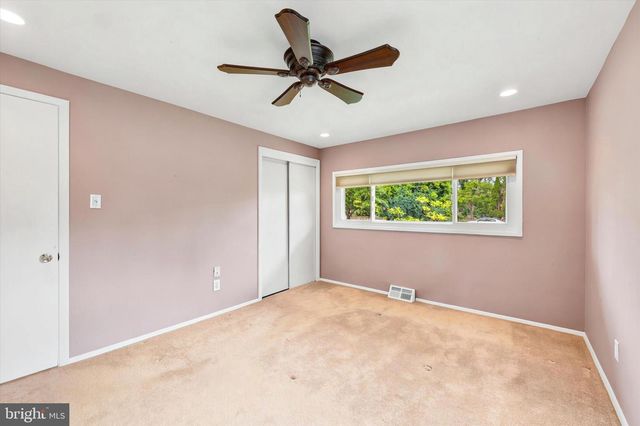 38 WAR TROPHY LN, Media, PA 19063