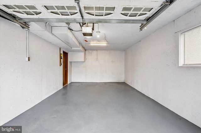 38 WAR TROPHY LN, Media, PA 19063