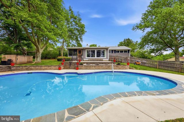 38 WAR TROPHY LN, Media, PA 19063