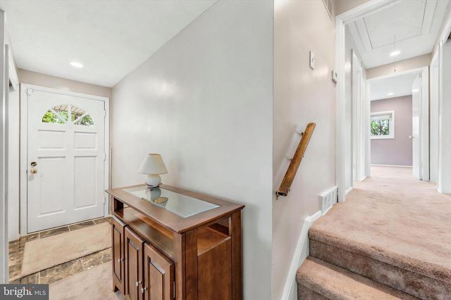 38 WAR TROPHY LN, Media, PA 19063
