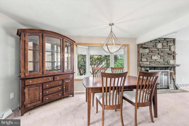 38 WAR TROPHY LN, Media, PA 19063