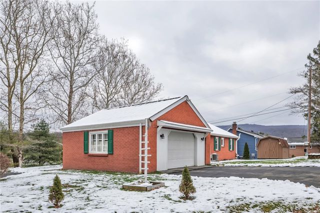 1062 Schultz Rd, Latrobe, PA 15650