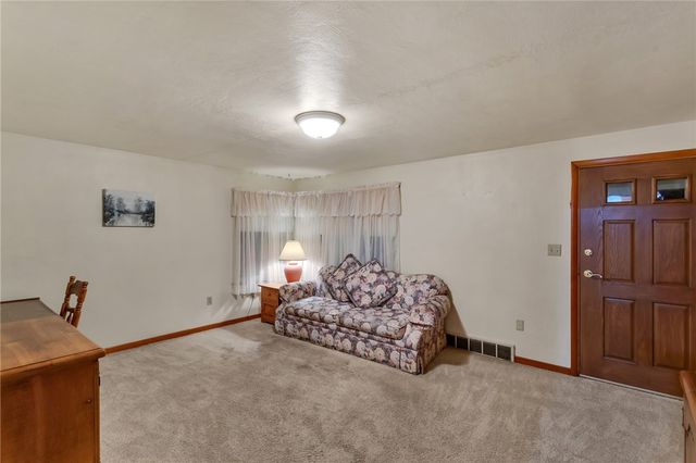 1062 Schultz Rd, Latrobe, PA 15650