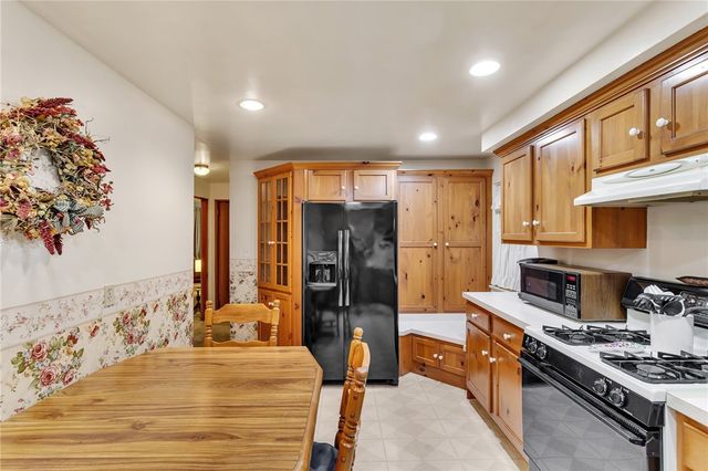 1062 Schultz Rd, Latrobe, PA 15650