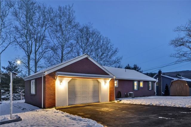 1062 Schultz Rd, Latrobe, PA 15650