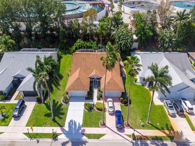 472 Saint Andrews BLVD, Naples, FL 34113