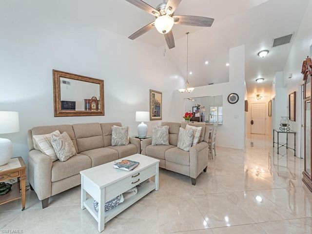 472 Saint Andrews BLVD, Naples, FL 34113