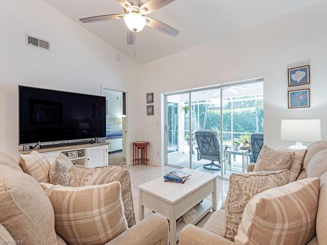 472 Saint Andrews BLVD, Naples, FL 34113