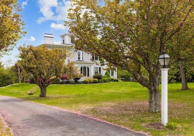 65 Hayden Rowe Street, Hopkinton, MA 01748
