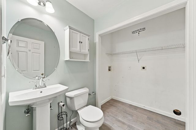 28 Erin Ct, New Bedford, MA 02745