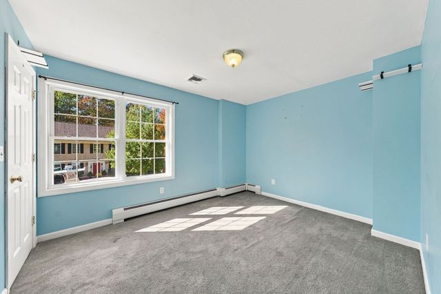 28 Erin Ct, New Bedford, MA 02745