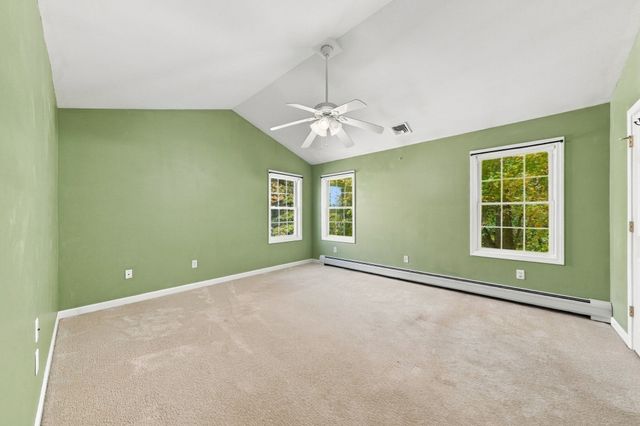 28 Erin Ct, New Bedford, MA 02745