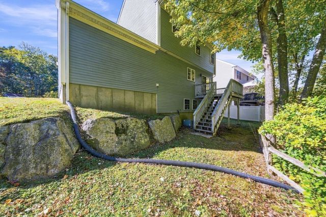 28 Erin Ct, New Bedford, MA 02745