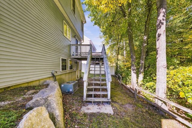 28 Erin Ct, New Bedford, MA 02745