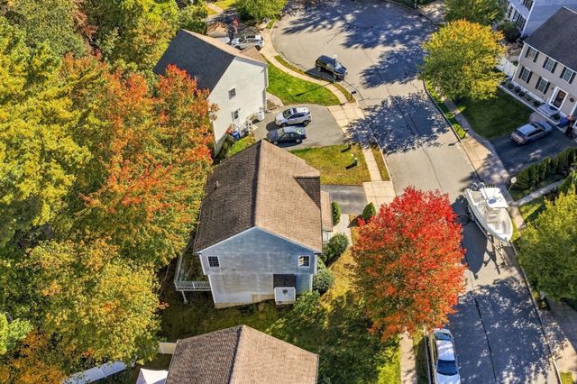 28 Erin Ct, New Bedford, MA 02745