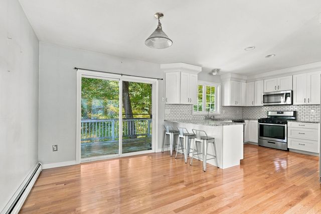 28 Erin Ct, New Bedford, MA 02745