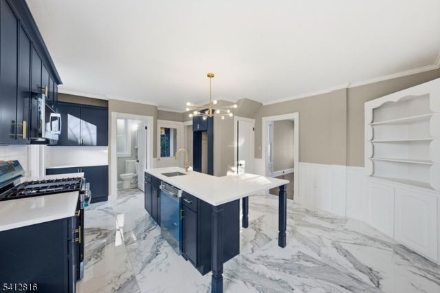 11 Eastern Ave, Somerville Boro, NJ 08876