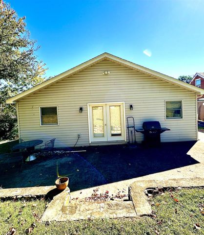 17 Maccie ST, Salem, VA 24153