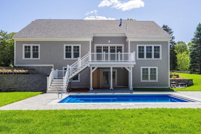 2 Monomoy Lane, Orleans, MA 02653