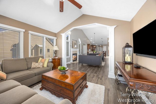 2546 Highridge Lane, Grand Rapids, MI 49546