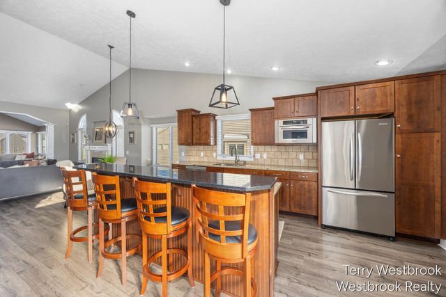 2546 Highridge Lane, Grand Rapids, MI 49546