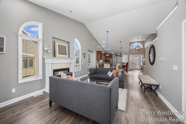 2546 Highridge Lane, Grand Rapids, MI 49546