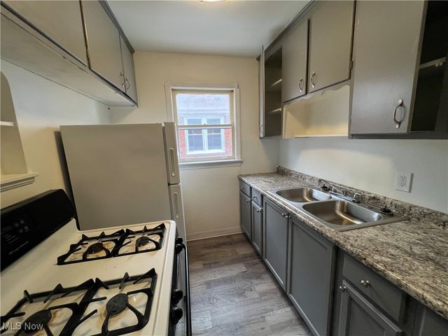 796 Eddy Road, Cleveland, OH 44108