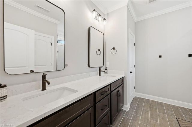 278 Vine Ridge Drive, Winston-salem, NC 27127