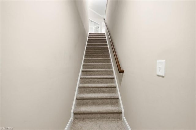 278 Vine Ridge Drive, Winston-salem, NC 27127