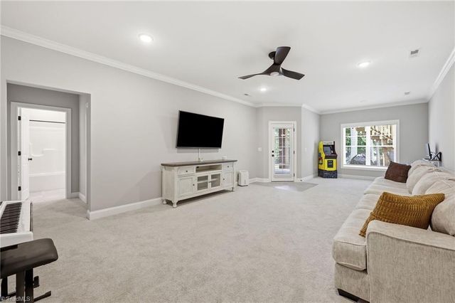 278 Vine Ridge Drive, Winston-salem, NC 27127