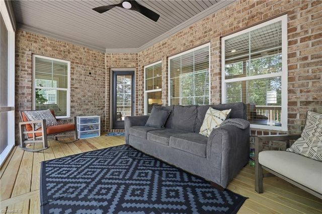 278 Vine Ridge Drive, Winston-salem, NC 27127
