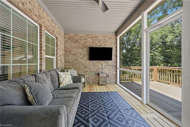 278 Vine Ridge Drive, Winston-salem, NC 27127