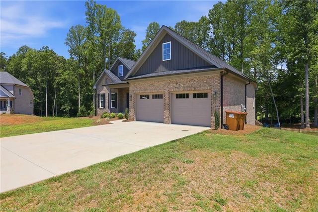 278 Vine Ridge Drive, Winston-salem, NC 27127