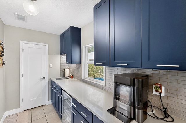 1508 San Carlos Road SW, Albuquerque, NM 87104