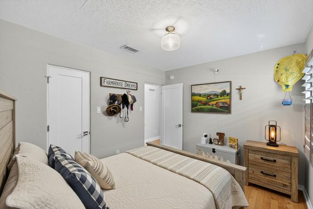 1508 San Carlos Road SW, Albuquerque, NM 87104