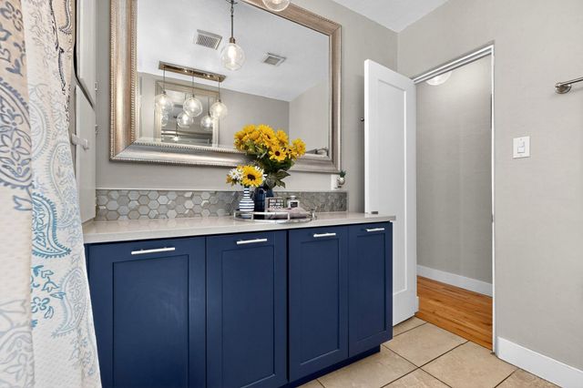 1508 San Carlos Road SW, Albuquerque, NM 87104