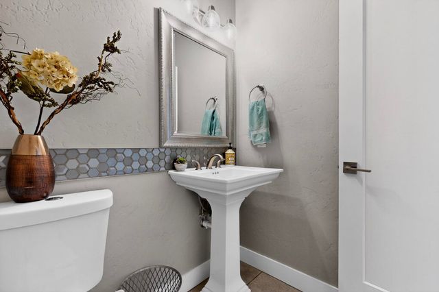 1508 San Carlos Road SW, Albuquerque, NM 87104