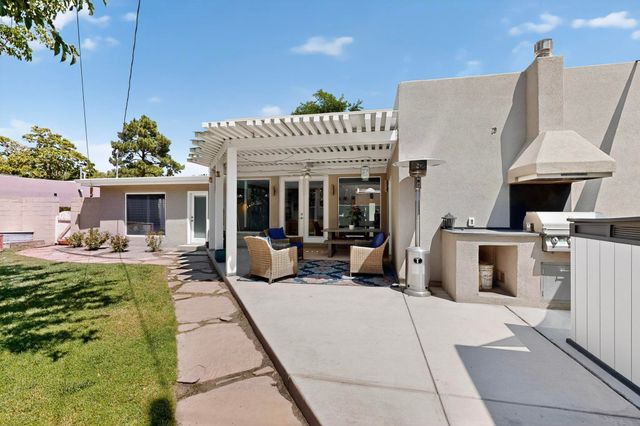 1508 San Carlos Road SW, Albuquerque, NM 87104