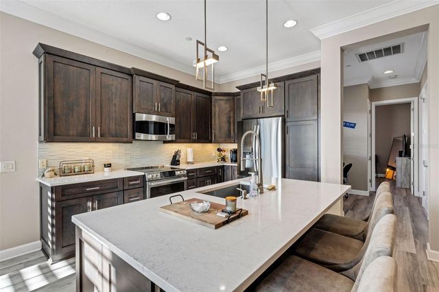 289 SAPPHIRE LAKE DRIVE 202, Bradenton, FL 34209