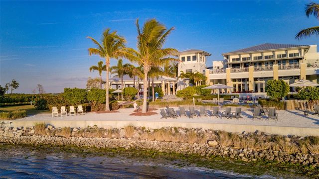 289 SAPPHIRE LAKE DRIVE 202, Bradenton, FL 34209