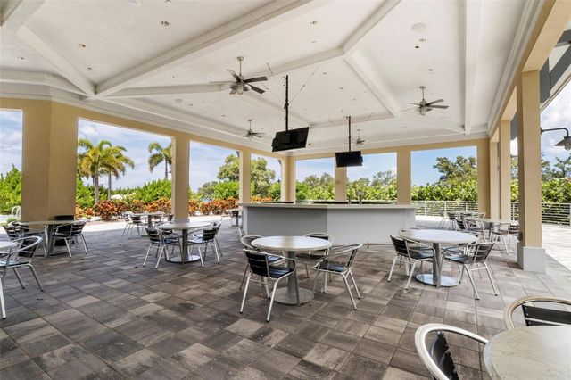289 SAPPHIRE LAKE DRIVE 202, Bradenton, FL 34209