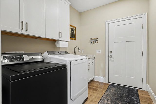 4228 Garden Oak Drive, South Bend, IN 46628