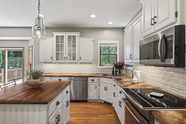 15838 Xeon Street NW, Andover, MN 55304