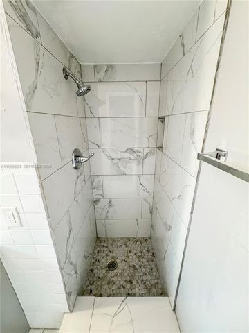 4133 SW 52nd St, Dania Beach, FL 33314