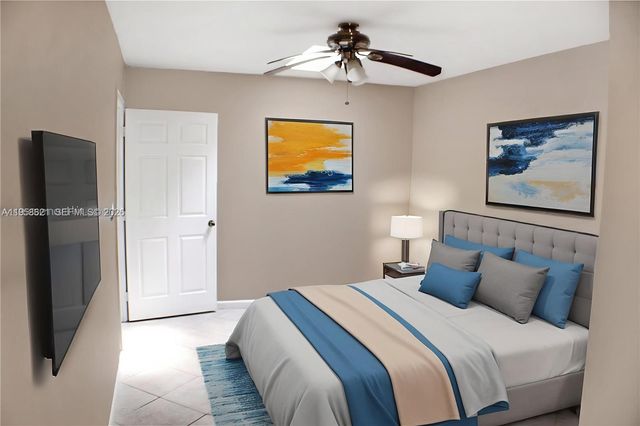 4133 SW 52nd St, Dania Beach, FL 33314