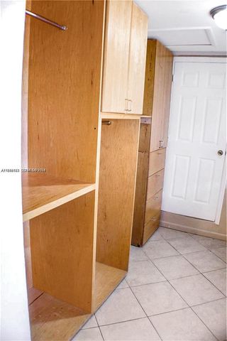 4133 SW 52nd St, Dania Beach, FL 33314